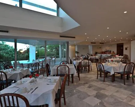 Hotel Rodon 3*