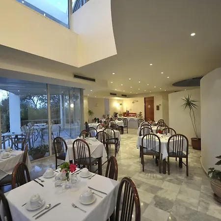 Hotel Rodon 3*